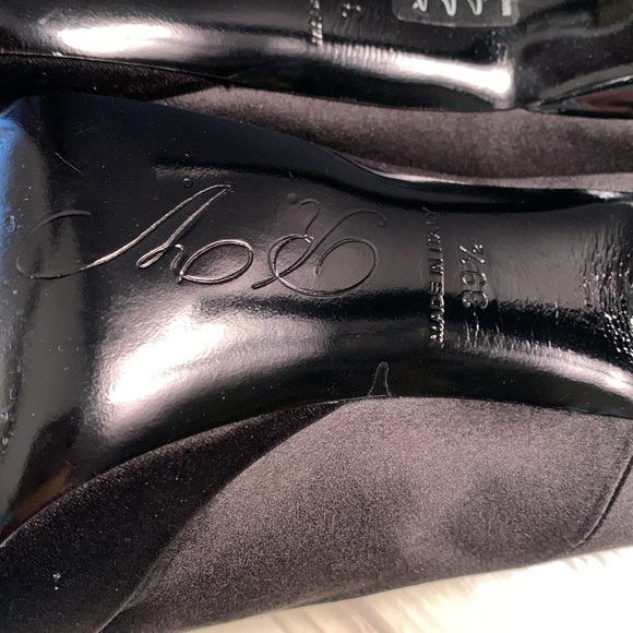 Roger Vivier Paris Black Satin Limelight Buckle Embellished Platform Pumps - Picture 7 of 13